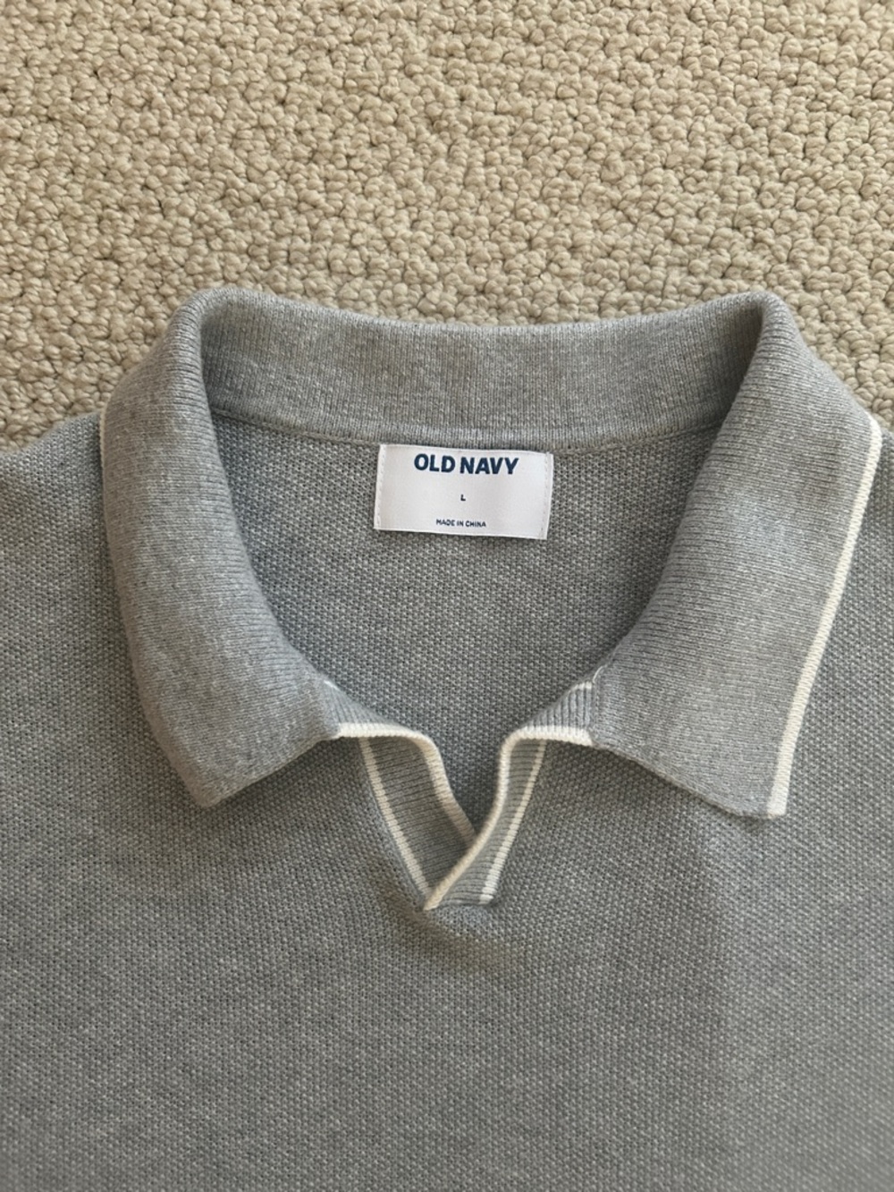 Old Navy Men's Short-Sleeve Polo in Heather Gray with Cream Trim - Picture 2 of 6